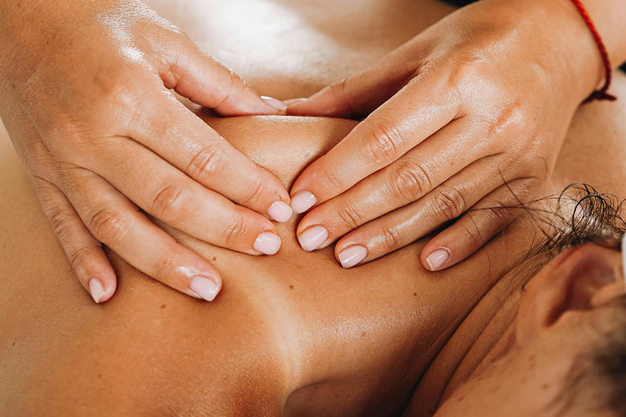 Deep-Tissue-Massage Deep Tissue Massage on a client